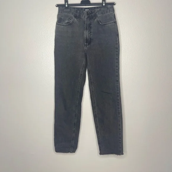 BDG Urban Outfitters Black High Rise Mushroom Embroidered Size 24 - Picture 2 of 7